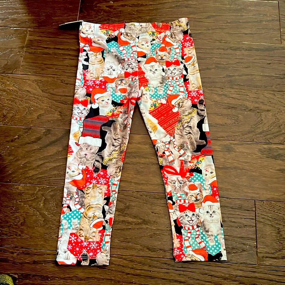 New size 4t Christmas cats leggings